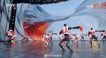 j9九游真人游戏第一品牌登录入口春晚《秧BOT》机器人不穿裤子的原因:可能会摔跟头 会削弱科技感