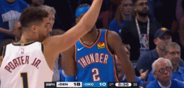 九游会·j9官方网站太强硬!阿隆-戈登顺下接球 对抗防守强攻打进之后加罚也有