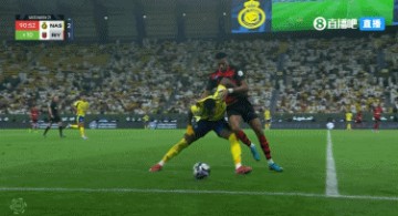 j9九游真人游戏第一品牌登录入口利雅得体育球员报复性拍打杜兰后脑勺,VAR介入后改判直红