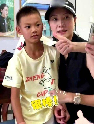 为打网球铺路!林丹儿子放弃中国国籍?林丹回应,官宣重大决定