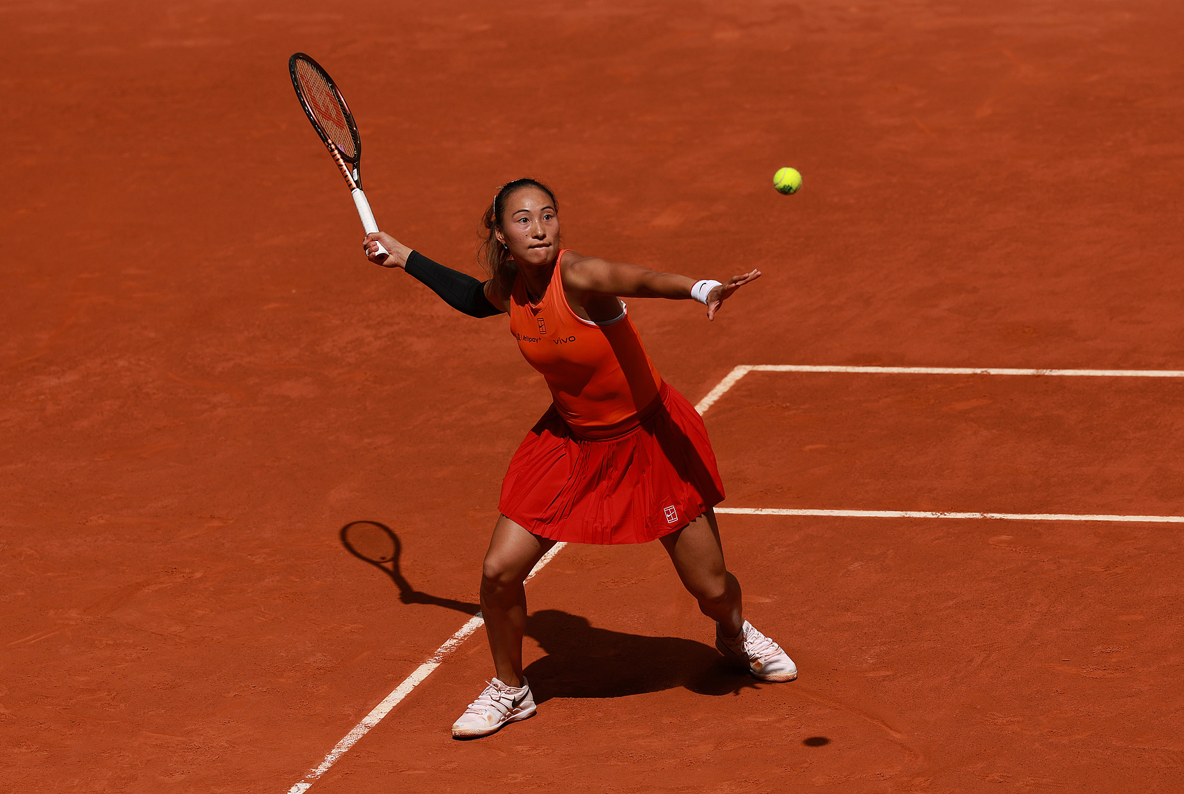 j9九游会老哥俱乐部交流郑钦文职业生涯在马德里大师赛仅1胜4负,是战绩最差的1000赛