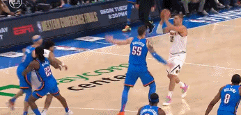 九游会·j9官方网站太强硬！阿隆-戈登顺下接球 对抗防守强攻打进之后加罚也有